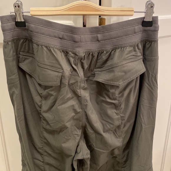 Lululemon dance studio cargo pants - Picture 5 of 5
